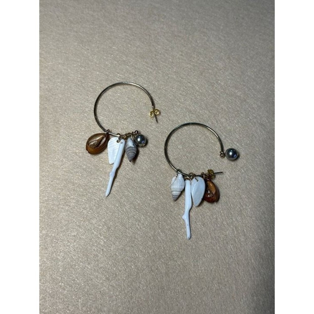 gold tone hoop earrings dangling white shell brown horn charm boho statement nwt